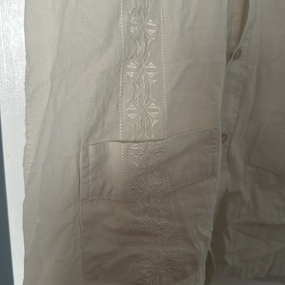 Button down shirt - Picture 2 of 6